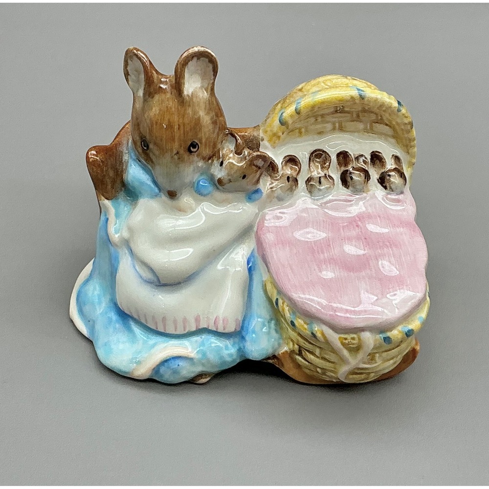 Beswick Beatrix Potter Hunca Munca Mouse Babies Cradle Figurine England 1951